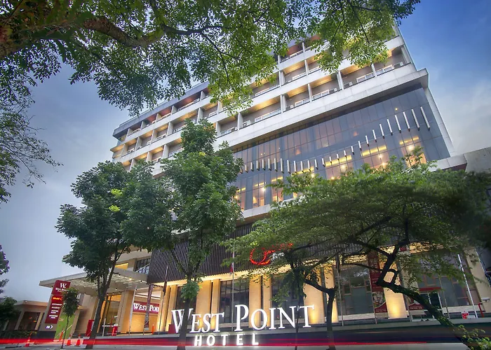 West Point Hotel